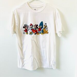 Mickey Mouse & Friends embroidered T-shirt
Size Medium